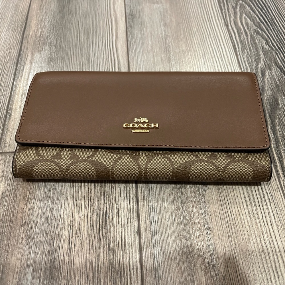 COPY - Coach Slim Tri-Fold Wallet
